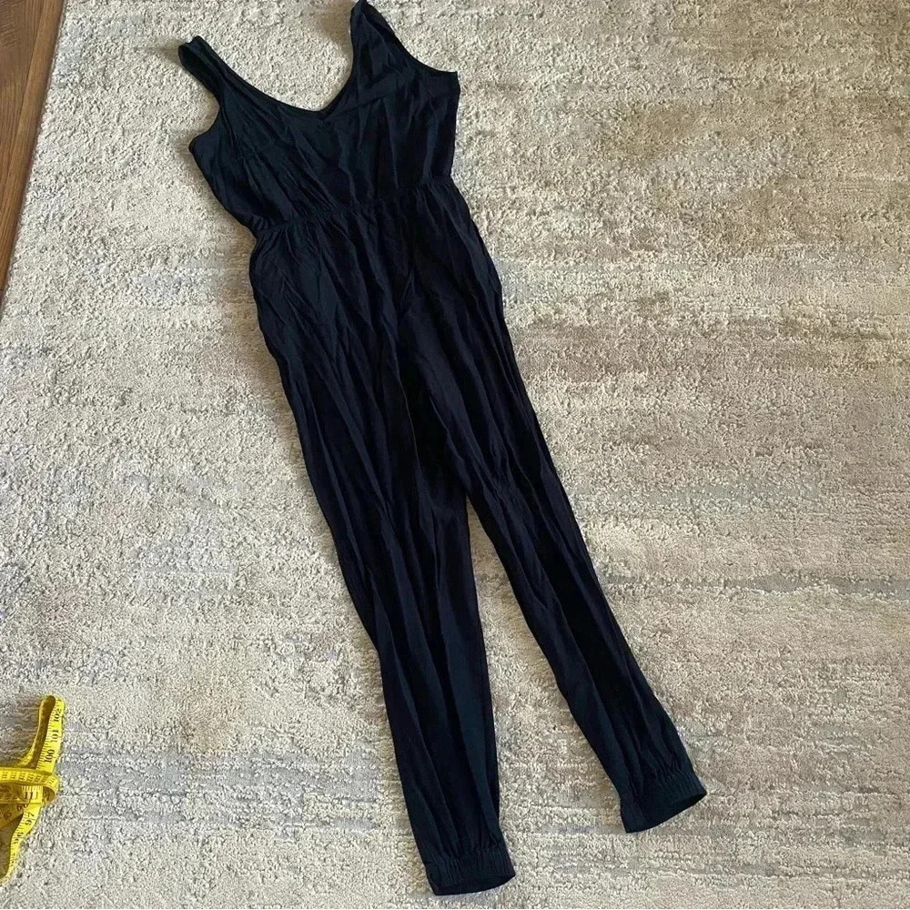 Forever 21 Black Skinny Leg Jumpsuit Sleeveless Solid Black Rayon: Large - Picture 7 of 10